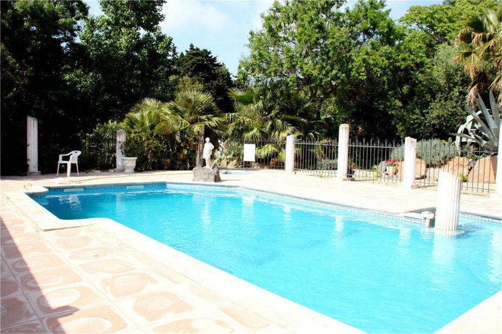 Les Jardins Du Patriarche Hotel
